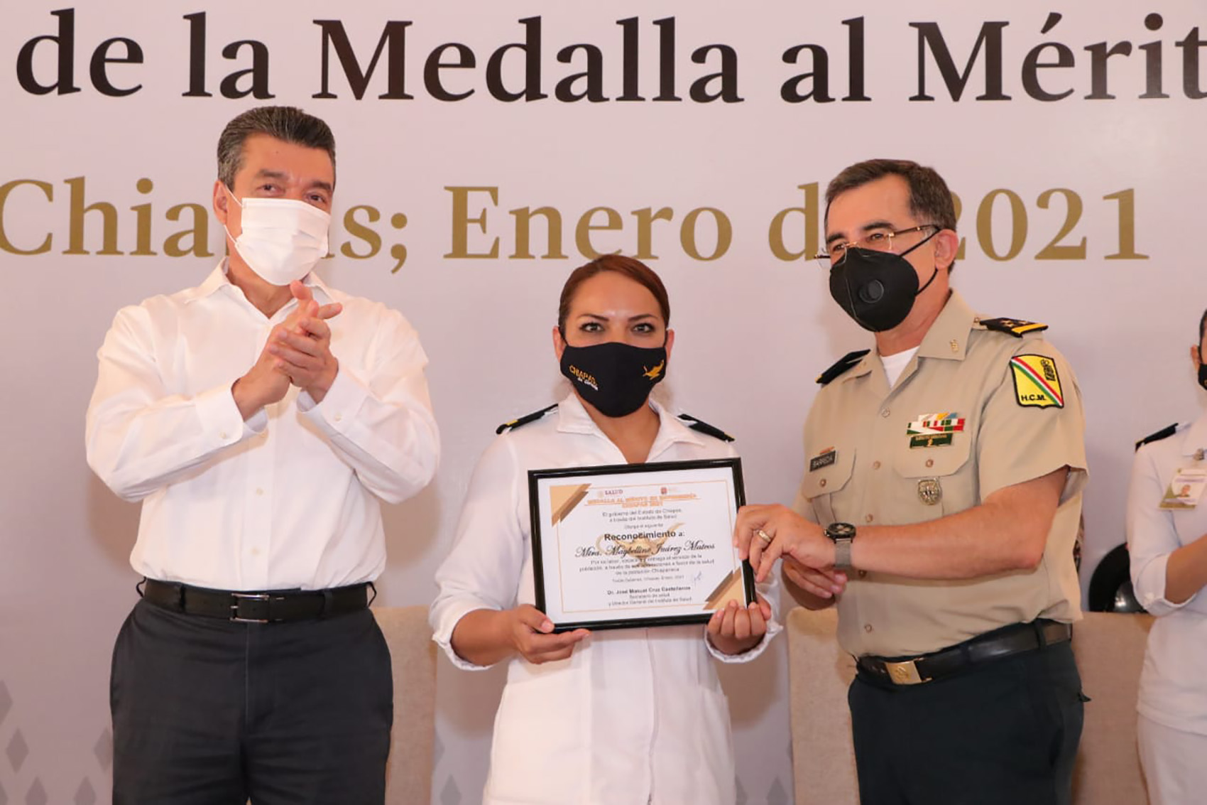 Entregan Medalla al Mérito de Enfermería Chiapas 2021 a María del Carmen Hernández