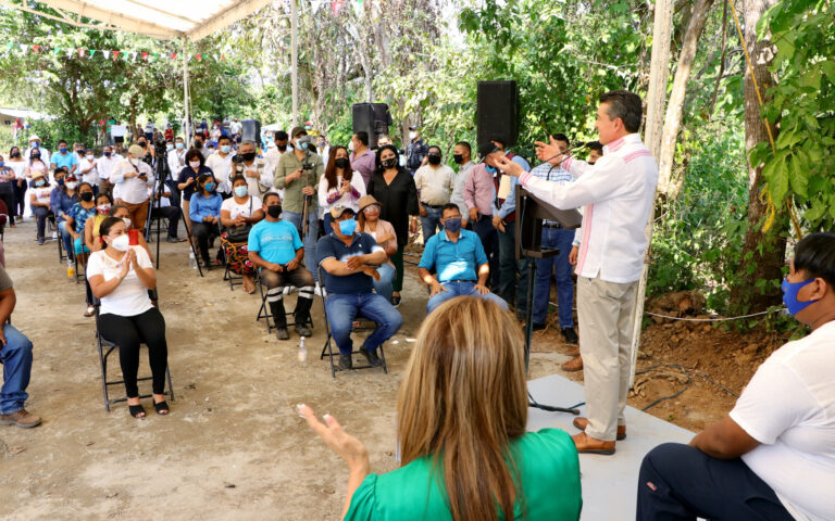 Gobierno de Chiapas beneficia a habitantes de Tapachula con pavimentación de calles