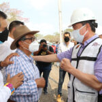 Supervisan trabajos de ampliación en la carretera de La Angostura-San Francisco Pujiltic