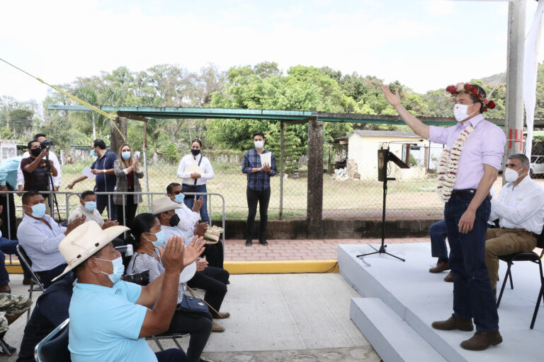 Beneficia Gobierno de Chiapas a habitantes del municipio de Soyaló con pavimentación de calles