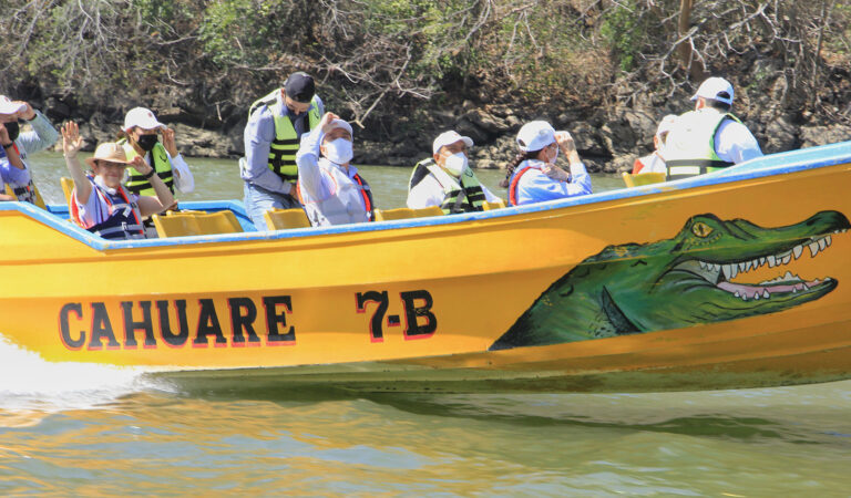 Recorren Cañón del Sumidero para constatar trabajos de limpieza permanente