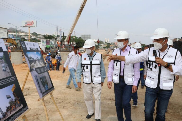 Supervisan construcción del paso a desnivel en Libramiento Sur de Tuxtla Gutiérrez