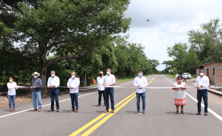 Inaugura Rutilio Escandón la primera etapa de la ampliación del tramo carretero La Angostura-Pujiltic