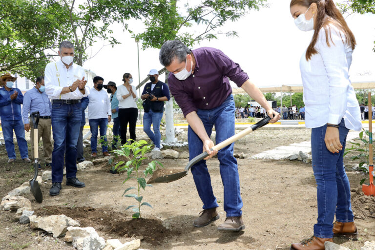 Rutilio Escandón inaugura City Café, un centro para el desarrollo de la cafeticultura chiapaneca