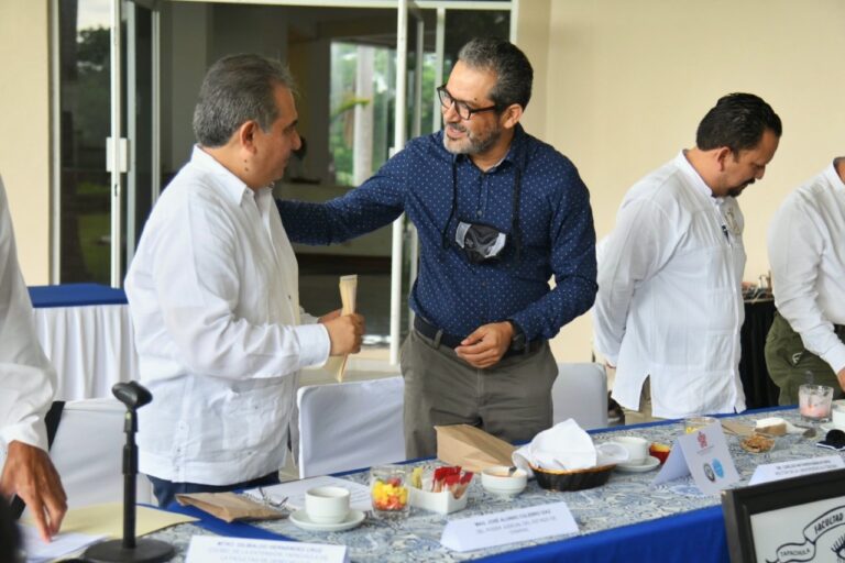 Reconoce UNACH a la plantilla de docentes de la Extensión de la Facultad de Derecho de la UNACH