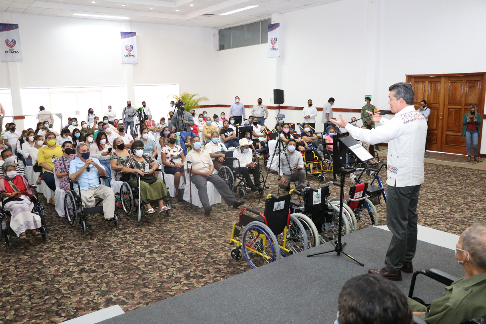 En Tapachula, Rutilio Escandón arranca Programa “Ayudas Técnicas a Personas con Discapacidad 2021”