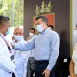 En Ixtapangajoya, Rutilio Escandón entrega reconversión del Centro de Salud