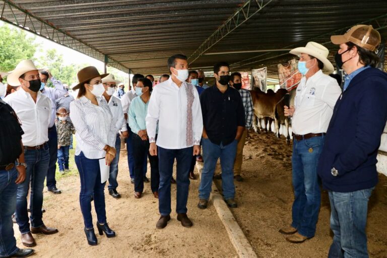 Inaugura Rutilio Escandón el XXIV Concurso Estatal de la Vaca Lechera “Absalón Castellanos Domínguez