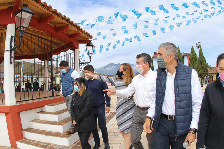 Inaugura Rutilio Escandón mejoramiento imagen urbana del Barrio de Mexicanos, en San Cristóbal de Las Casas