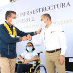 En Ocozocoautla, Rutilio Escandón beneficia con laboratorio, obras y equipamiento a la Preparatoria No. 2