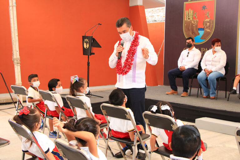 Inaugura Rutilio Escandón reconstrucción del Jardín de Niñas y Niños “Rosario Castellanos Figueroa”, en Tuxtla