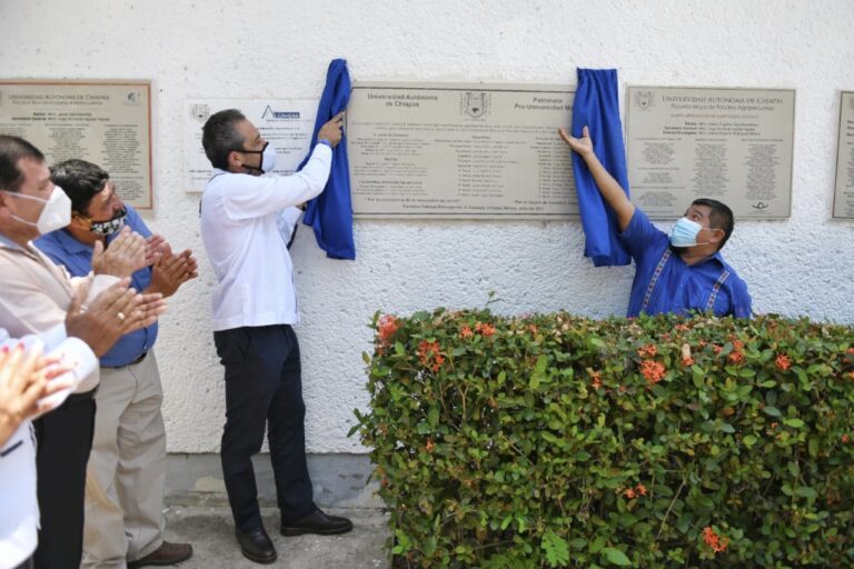 Reconoce UNACH a impulsores de la institución en Catazajá