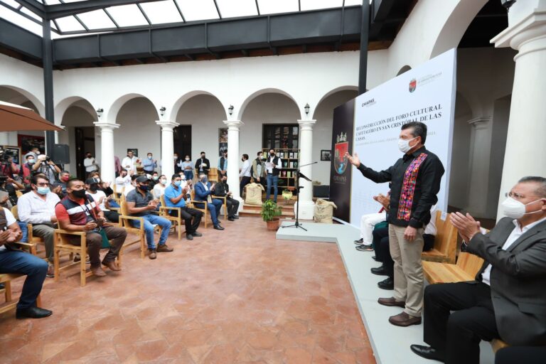 Rutilio Escandón inaugura reconstrucción del Foro Cultural Cafetalero en San Cristóbal de Las Casas