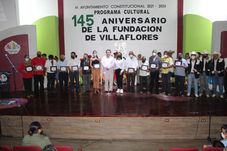 Villaflores celebra 145 años de fundación, se entregan reconocimientos a personajes en vida