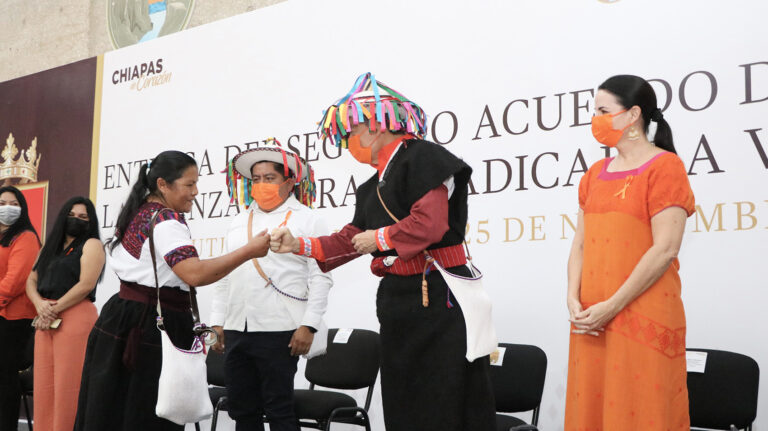 Rutilio Escandón reconoce a comunidades indígenas que se suman para erradicar la violencia hacia las mujeres