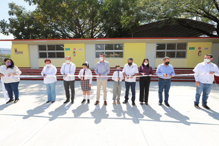 Inaugura Rutilio Escandón espacios en Escuela Primaria “Coordinación de la Enseñanza” de Tuxtla Gutiérrez