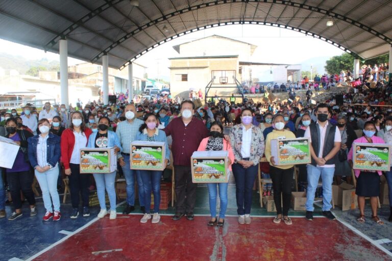 10 mil mujeres beneficiadas en Villaflores