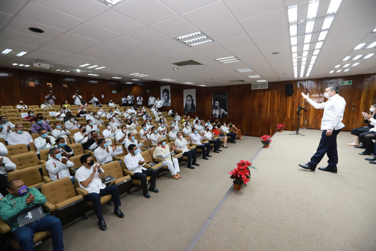 Pide Rutilio Escandón a alcaldesas y alcaldes hacer causa común para que Chiapas siga creciendo