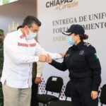 Acompaña Zepeda Soto al gobernador a entrega de equipamiento y certificación policial estatal en Palenque