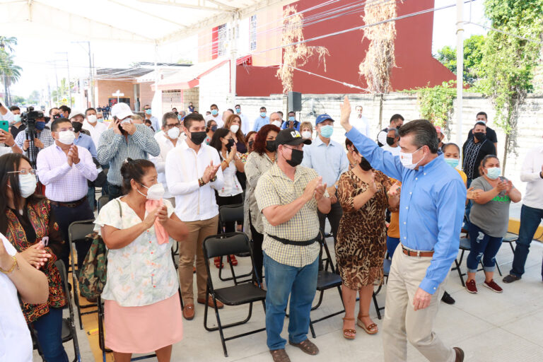 Mejoran condiciones de habitantes de Tapachula con pavimentación de calles