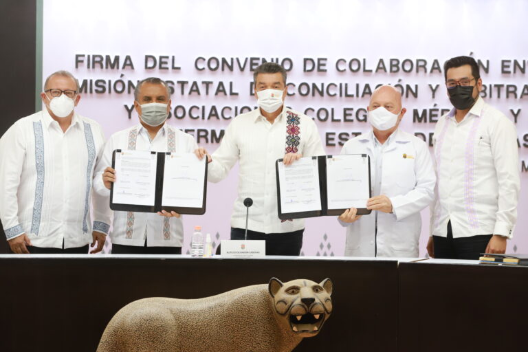 Atestigua Gobernador convenio entre Comisión Estatal de Conciliación y Arbitraje Médico y Colegios de Médicos