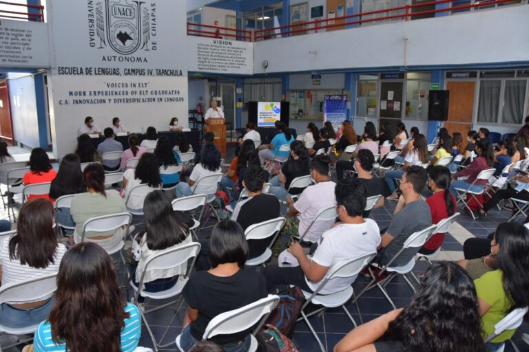 Comparten egresados de la Escuela de Lenguas de la UNACH sus experiencias en distintos ámbitos￼