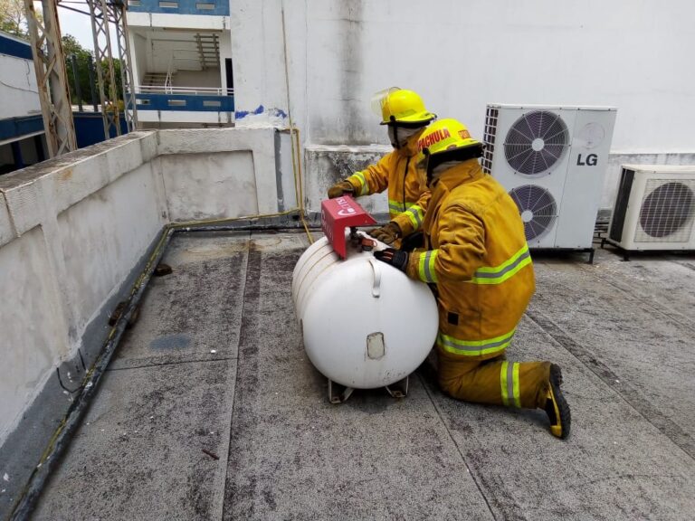 ATIENDE PC FUGA DE GAS EN UNIVERSIDAD UVG EN TAPACHULA