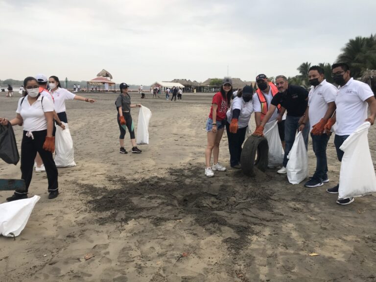 EL AYUNTAMIENTO DE TAPACHULA SE SUMA AL PROGRAMA PLAYA LIMPIA IMPULSADO POR ZOÉ ROBLEDO