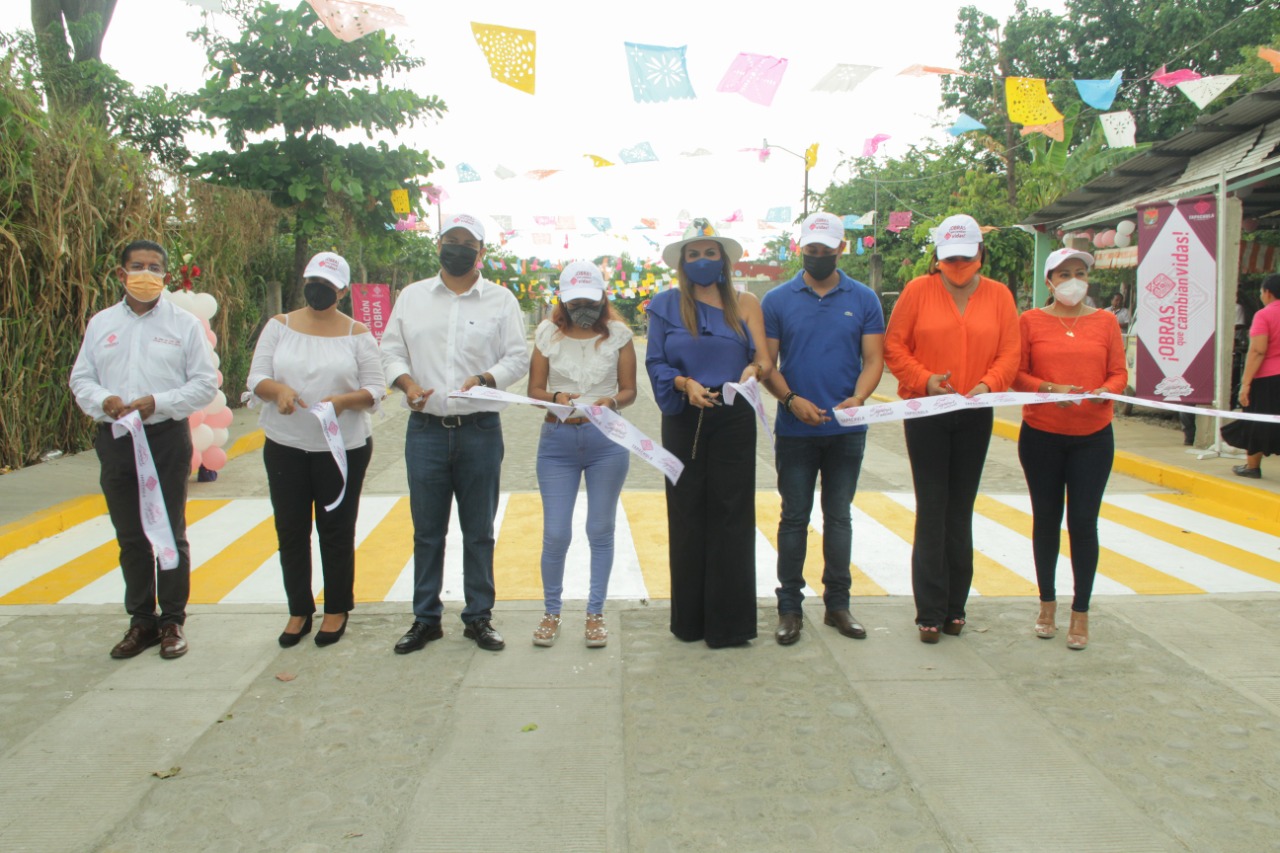 ENTREGAN NUEVA OBRA DE PAVIMENTACIÓN MIXTA DE CALLES EN LA COLONIA LA CEIBA