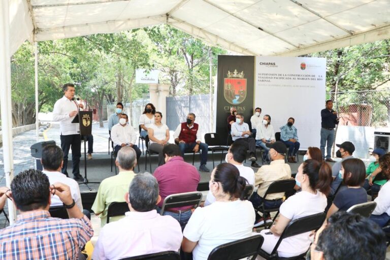 Rutilio Escandón supervisa la obra Vialidad Pacificada en la margen sur del Río Sabinal￼