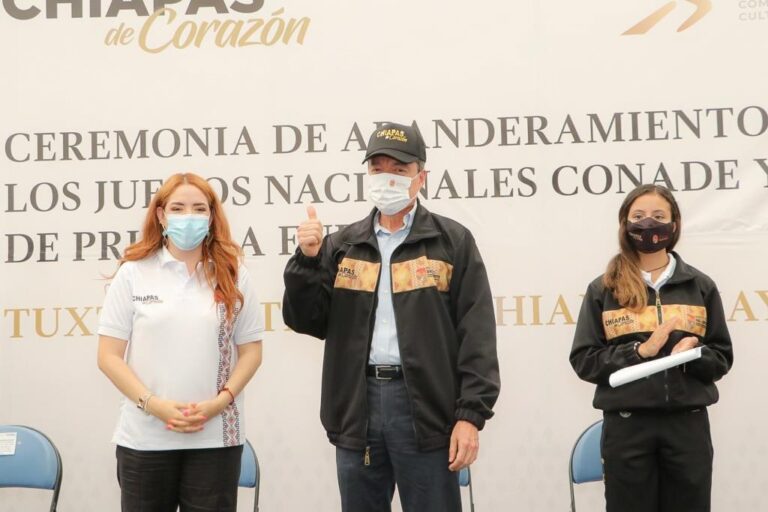 Rutilio Escandón abandera a 153 atletas participantes de Juegos Nacionales Conade y de primera fuerza