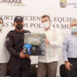 Rutilio Escandón encabeza entrega de patrullas, equipamiento y uniformes a Policía de Chiapa de Corzo