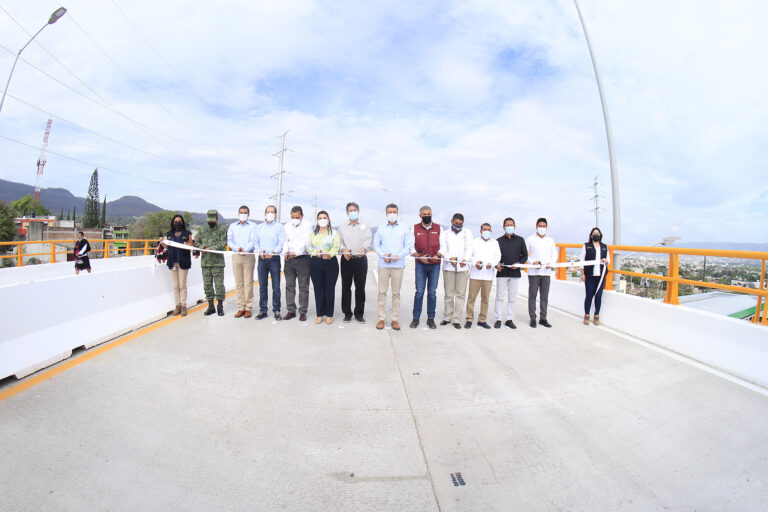 Rutilio Escandón inaugura paso a desnivel del cruce del Libramiento Sur y Bulevar Andrés Serra Rojas