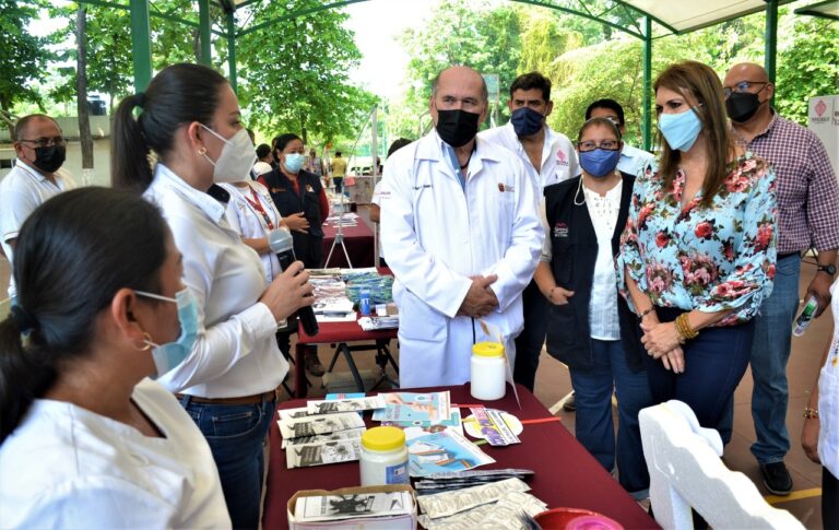 ROSY URBINA PONE EN MARCHA JORNADA NACIONAL DE SALUD PÚBLICA EN TAPACHULA