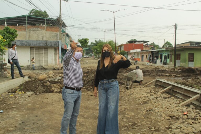 ROSY URBINA SUPERVISA AVANCES DE OBRA EN LA COLONIA 16 DE SEPTIEMBRE