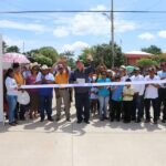 Alcalde Mariano Rosales y habitantes de Melchor Ocampo inauguran obras de pavimentación