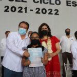 Rosa Aidé Domínguez Ochoa y Mariano Rosales clausuran ciclo escolar 2021-2011 en Villaflores