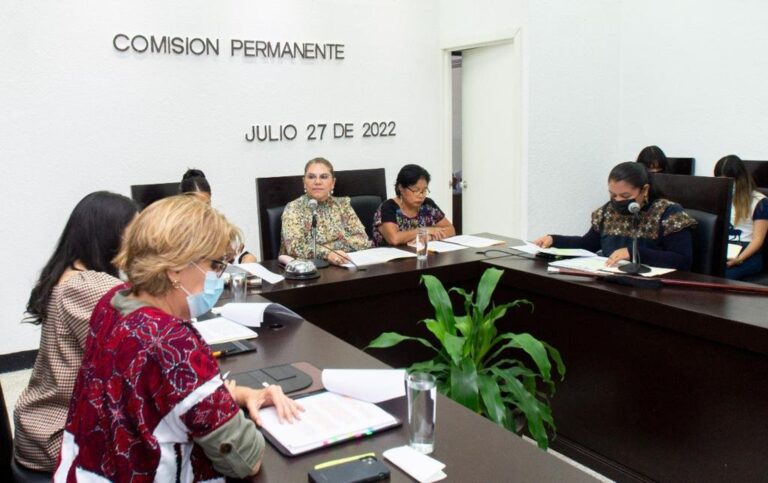 Comisión Permanente Convoca a sesión extraordinaria