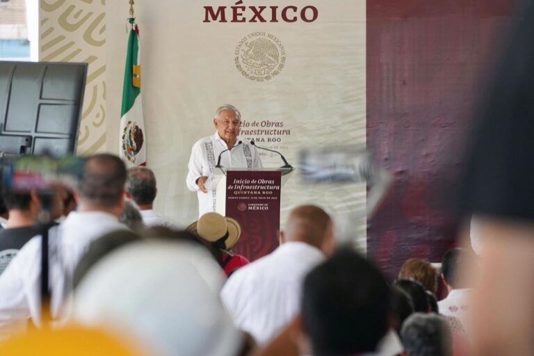 Presidente atestigua inicio en obras de infraestructura en Quintana Roo