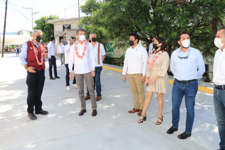 Rutilio Escandón inaugura Avenida Tacaná en la Colonia San Pedro Progresivo de Tuxtla Gutiérrez￼