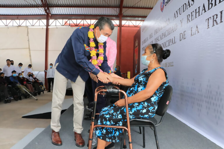 En La Trinitaria, Rutilio Escandón entrega ayudas técnicas e inaugura rehabilitación del DIF municipal￼