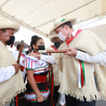 Inaugura Rutilio Escandón calles y alumbrado público en la localidad de Siberia, en Chanal