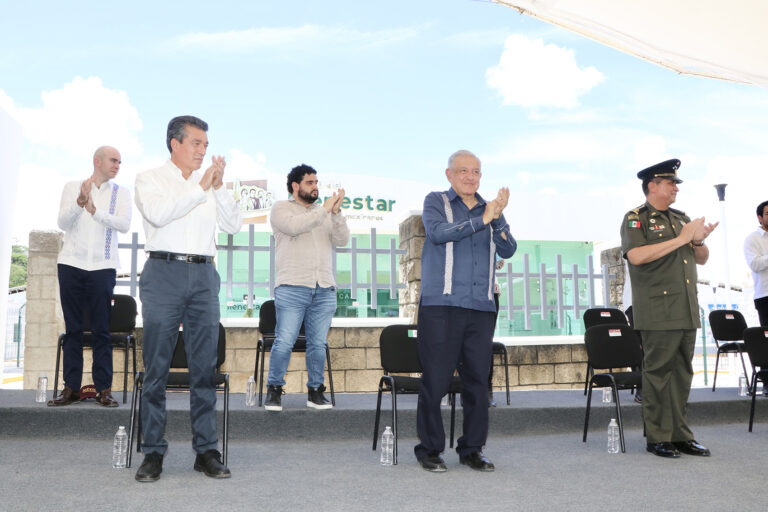 En Ocosingo, AMLO y Rutilio Escandón ponen en operación sucursal del Banco del Bienestar