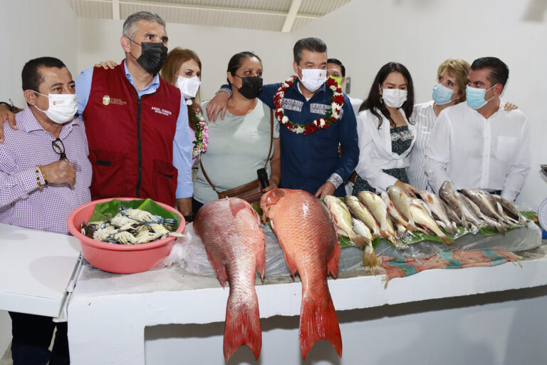 Rutilio Escandón inaugura el Mercado San Benito en Puerto Madero, Tapachula