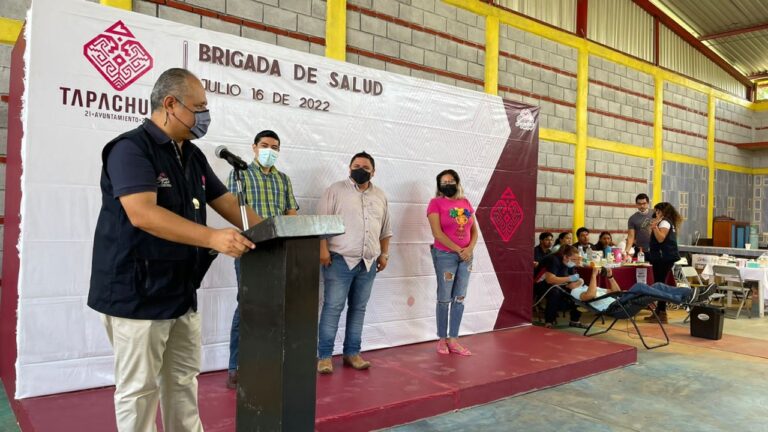 AYUNTAMIENTO DE TAPACHULA LLEVA BRIGADA DE SALUD A LA COLONIA LA JOYA