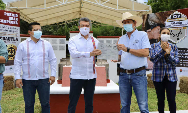 En Ocozocoautla, Rutilio Escandón inauguró XXV Concurso Estatal de la Vaca Lechera￼