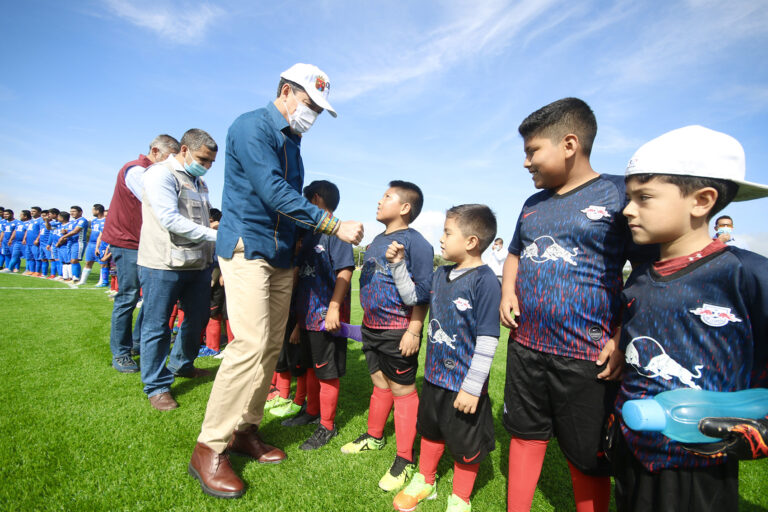 Inaugura Rutilio Escandón pavimentación de calles e infraestructura social y deportiva en Las Rosas