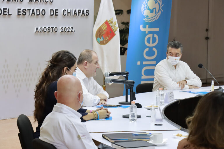 <strong>Rutilio Escandón firma convenio con representante de Unicef en México a favor de la infancia y la adolescencia</strong>