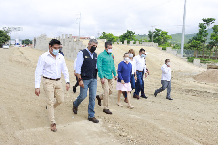 Supervisa Rutilio Escandón construcción del doble paso a desnivel en el Libramiento Norte de Tuxtla Gutiérrez￼