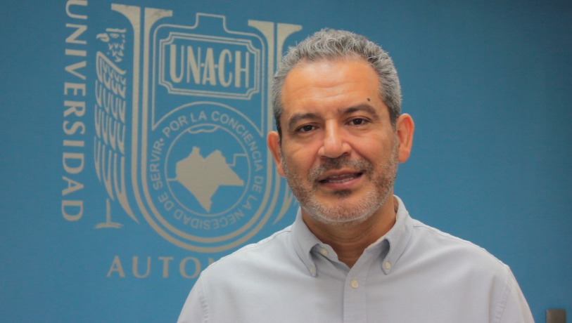 Da rector de la UNACH, Carlos Faustino Natarén Nandayapa la bienvenida a la comunidad universitaria al nuevo ciclo escolar